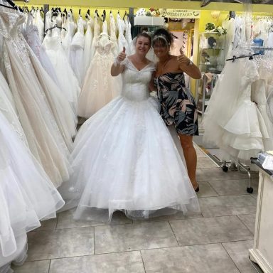 boutique showroom la robe de ma vie m6 chantal ferrari mariage robe de mariee femme habillement sciez 74 haute savoie the sposa group